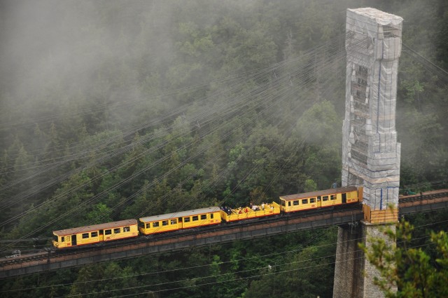 Le Petit Train Jaune